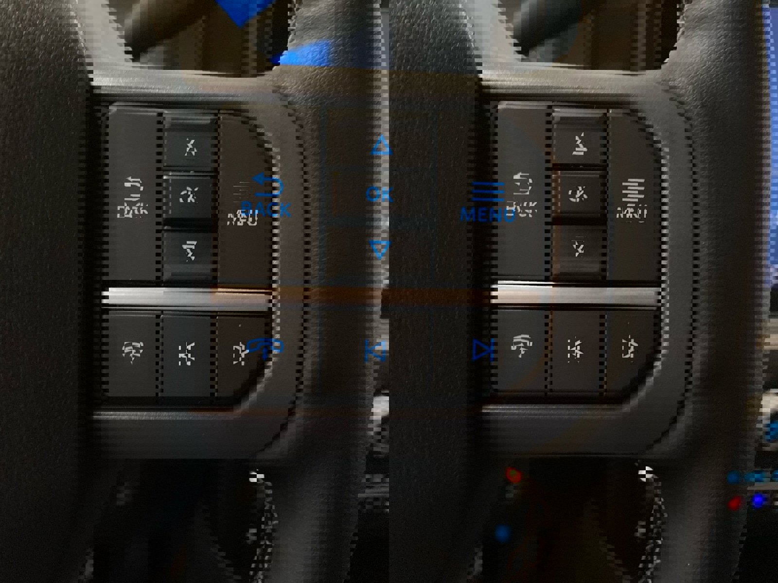 New 2026 Ford F350 Lariat w/ Black Appearance Package image 27