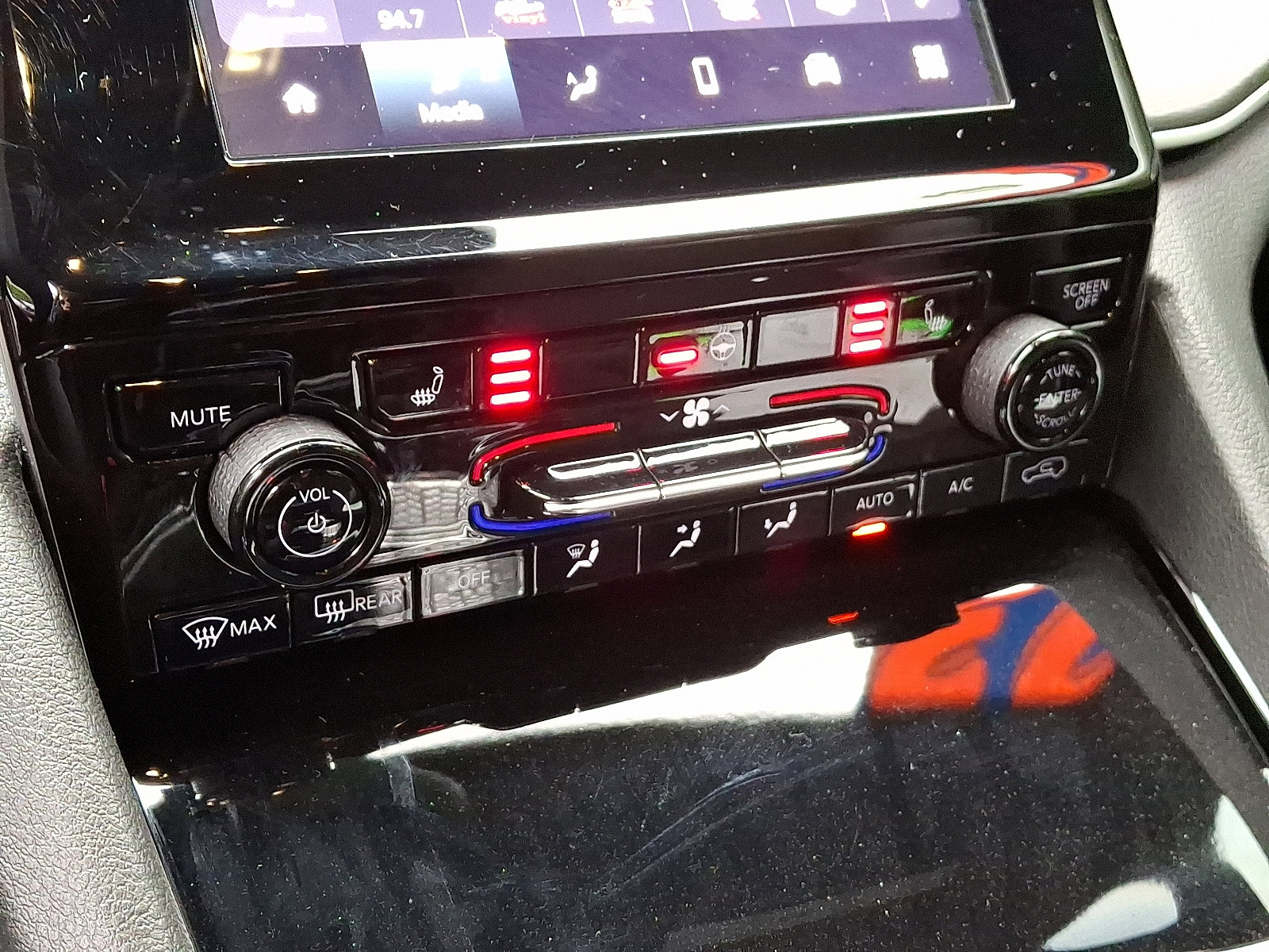 Certified 2023 Jeep Grand Cherokee L Laredo image 15