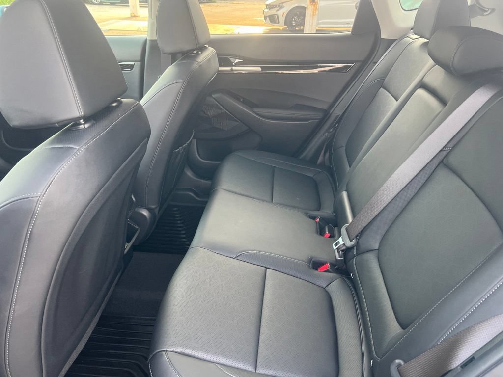 Certified 2024 Kia Seltos SX w/ SX Sunroof Package AWD/4WD image 9