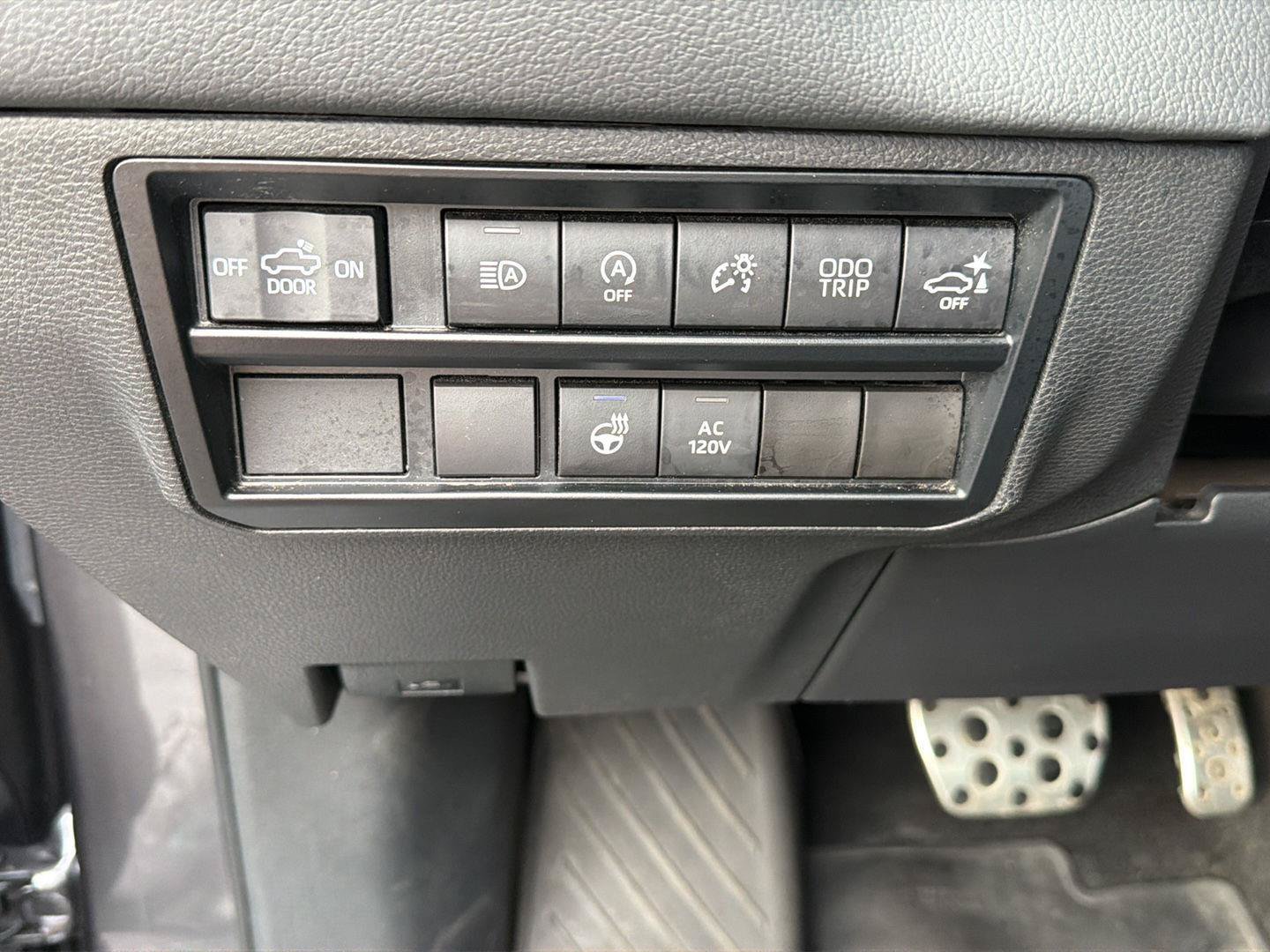 Used 2023 Toyota Tundra Limited w/ TRD Off-Road Package AWD/4WD image 19