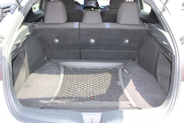 Used 2020 Toyota C-HR XLE FWD image 7