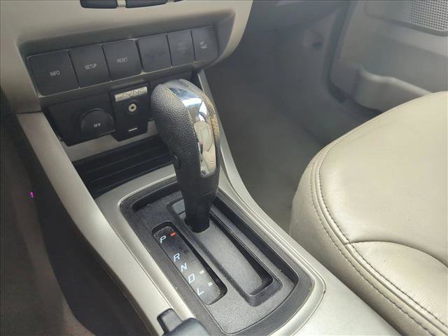 Used 2009 Ford Focus SEL image 11