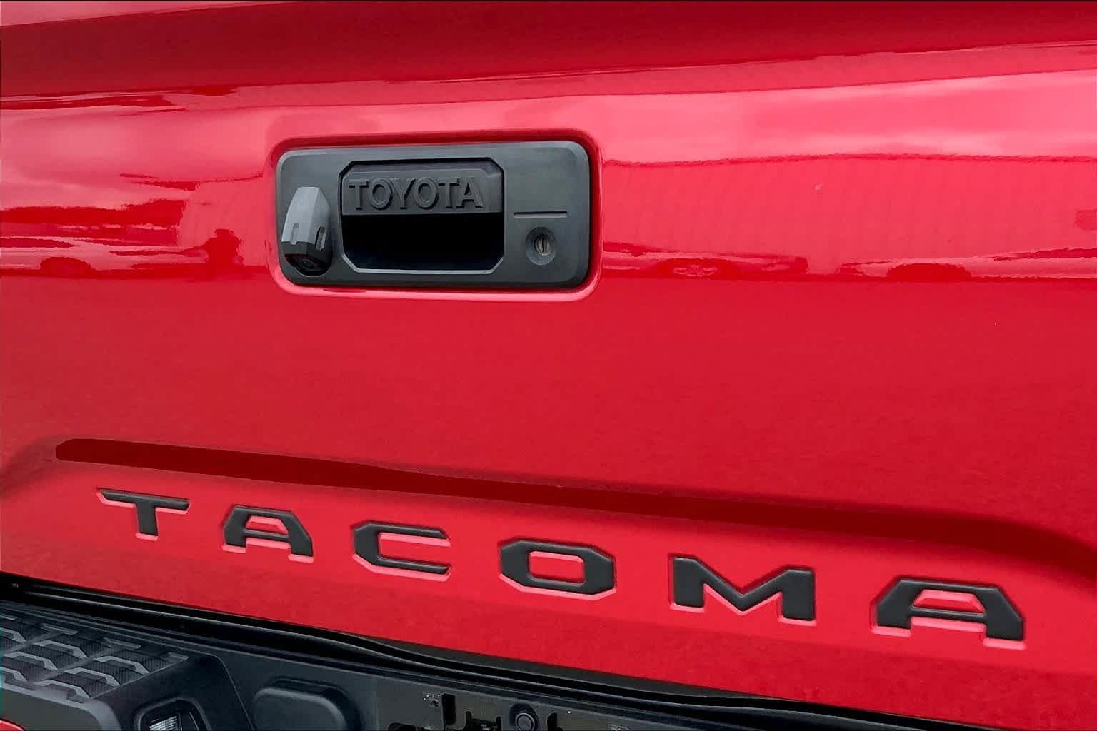 Used 2020 Toyota Tacoma SR w/ SR Convenience Package RWD image 29