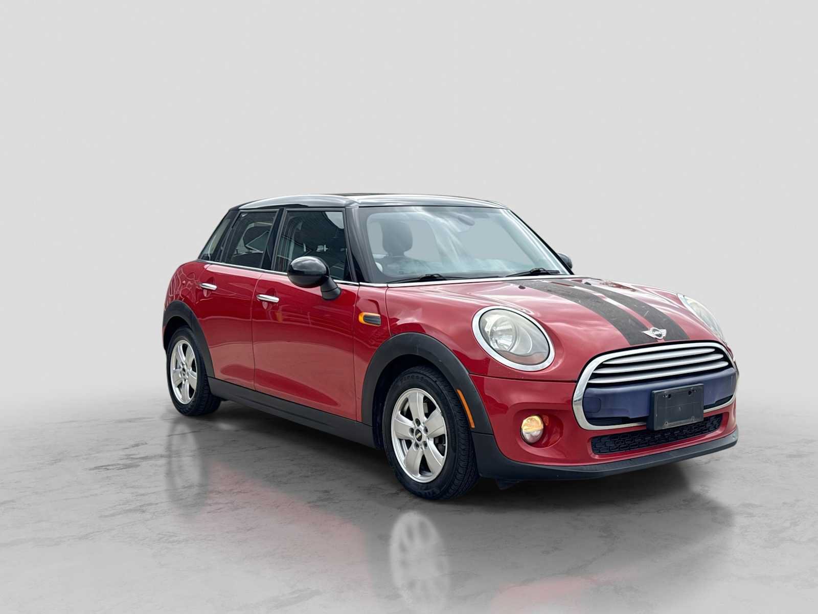 Used 2015 MINI Cooper 4-Door Hardtop FWD image 8