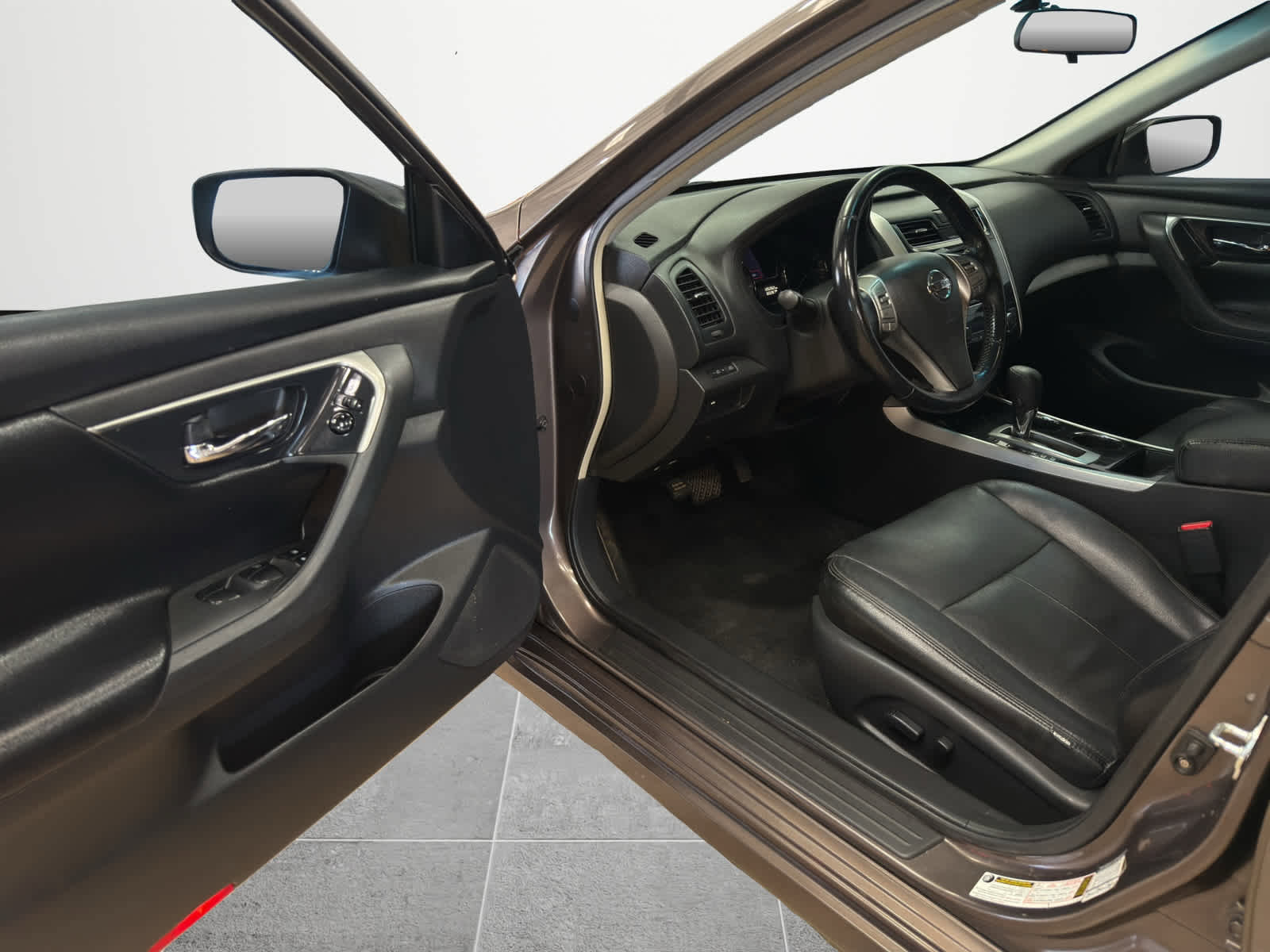 Used 2013 Nissan Altima 2.5 SV image 10