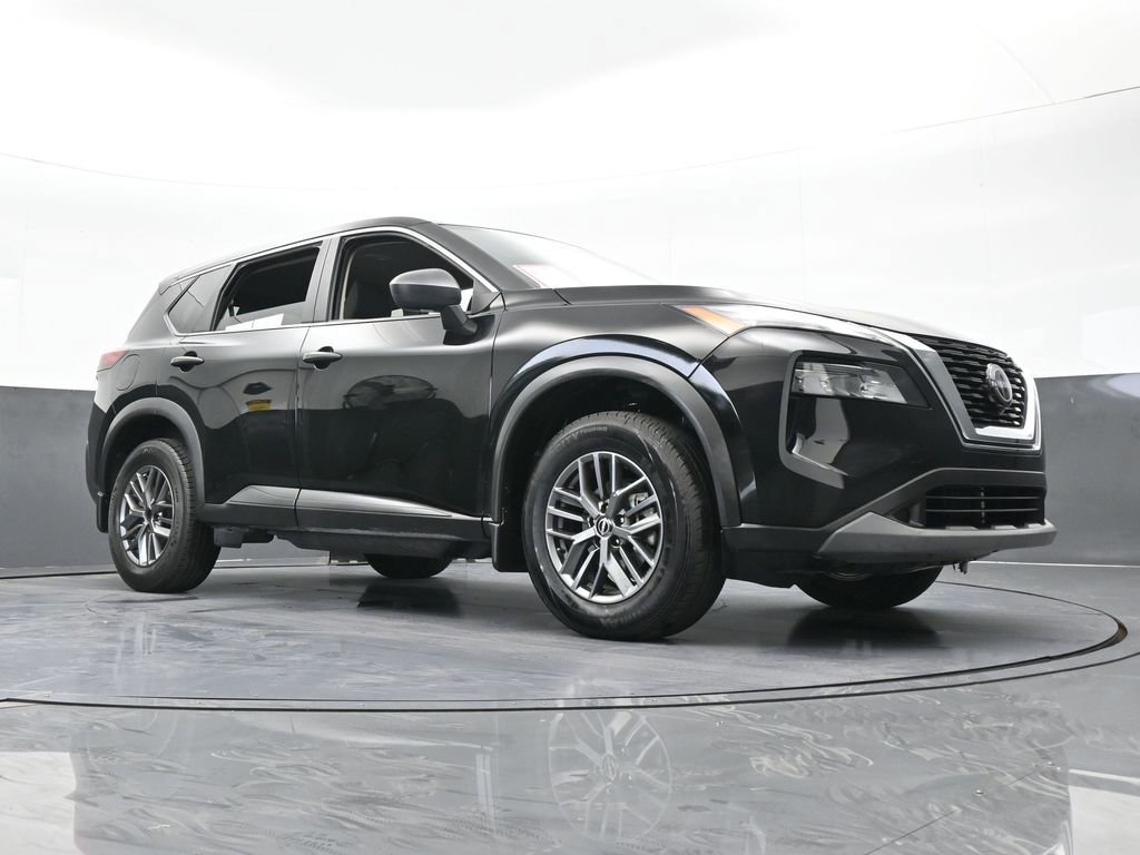 Used 2023 Nissan Rogue S image 62