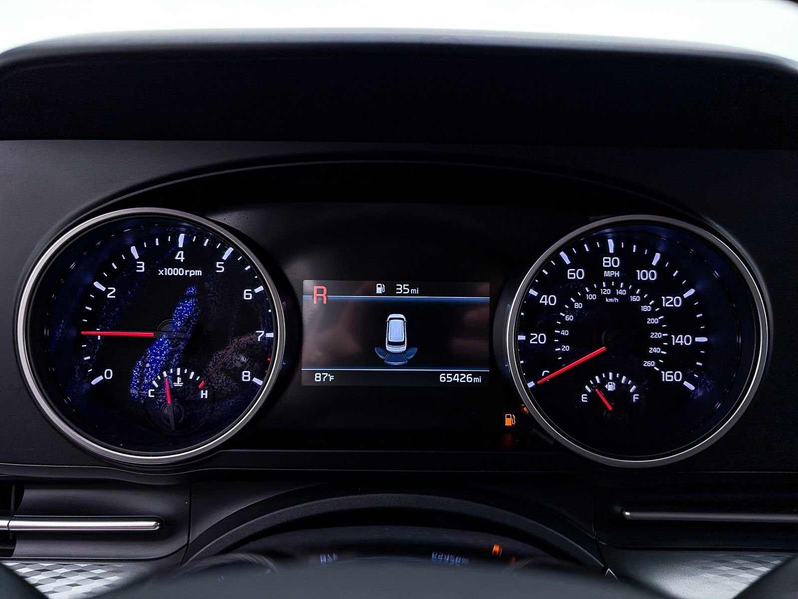 Used 2022 Kia Carnival LX image 32