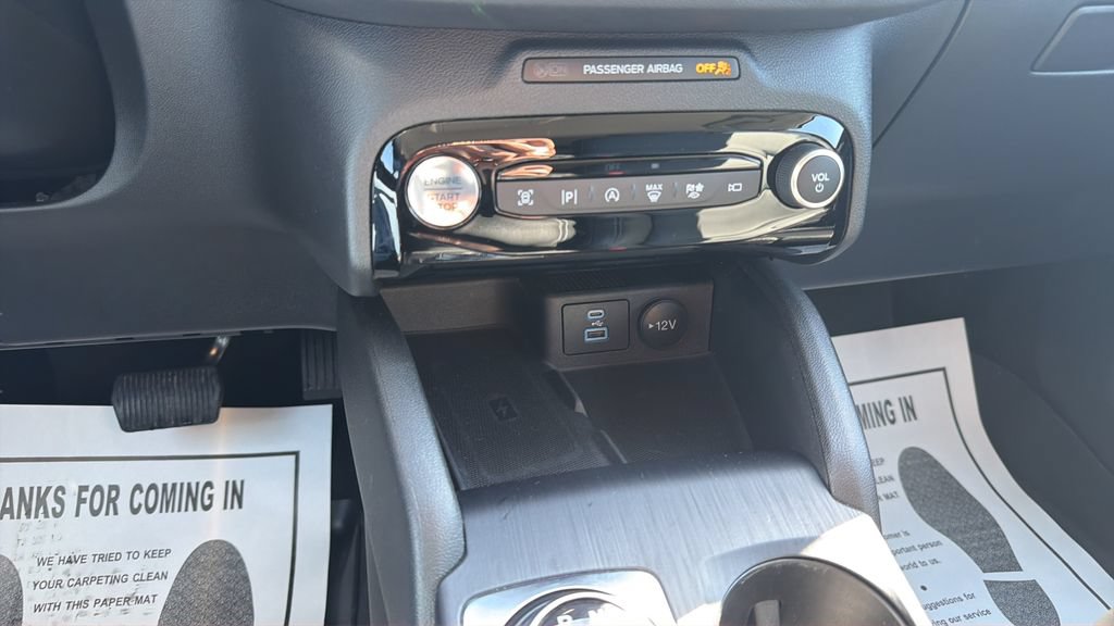 Used 2023 Ford Escape Platinum AWD/4WD image 35