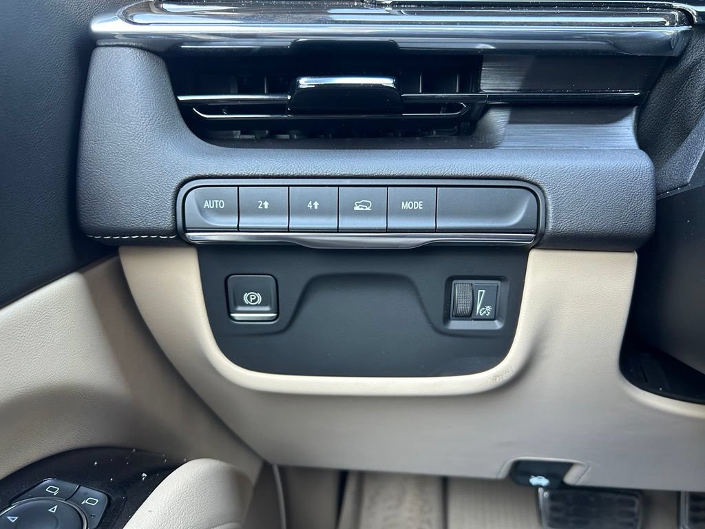 Used 2024 Cadillac Escalade ESV Premium Luxury w/ LPO, Floor Liner Package AWD/4WD image 58