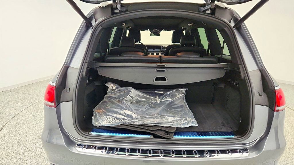 Used 2023 Mercedes-Benz GLS 580 4MATIC image 23