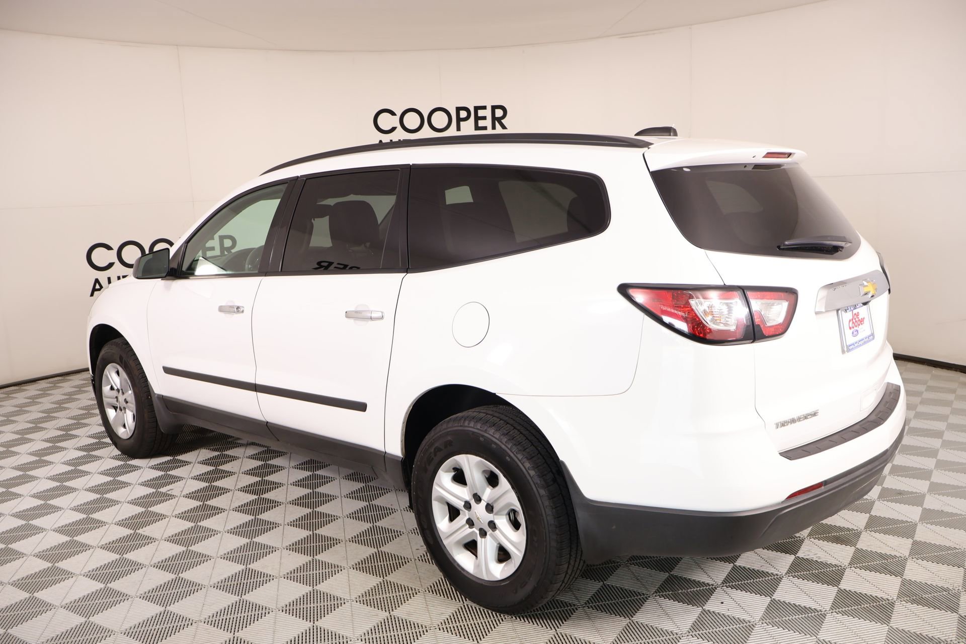 Used 2017 Chevrolet Traverse LS FWD image 22