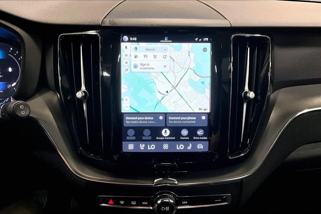 Certified 2023 Volvo XC60 B5 Core w/ Climate Package AWD/4WD image 15