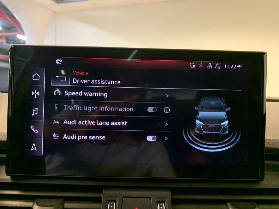 Used 2022 Audi SQ5 Premium Plus w/ Premium Plus Package image 31