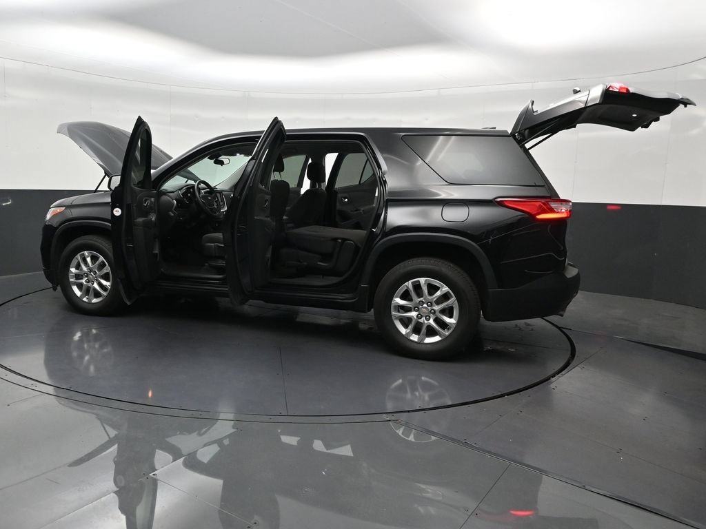 Used 2021 Chevrolet Traverse LS FWD image 35