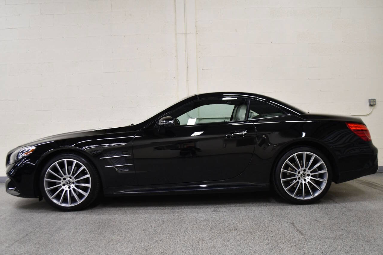 Used 2019 Mercedes-Benz SL 550 image 25
