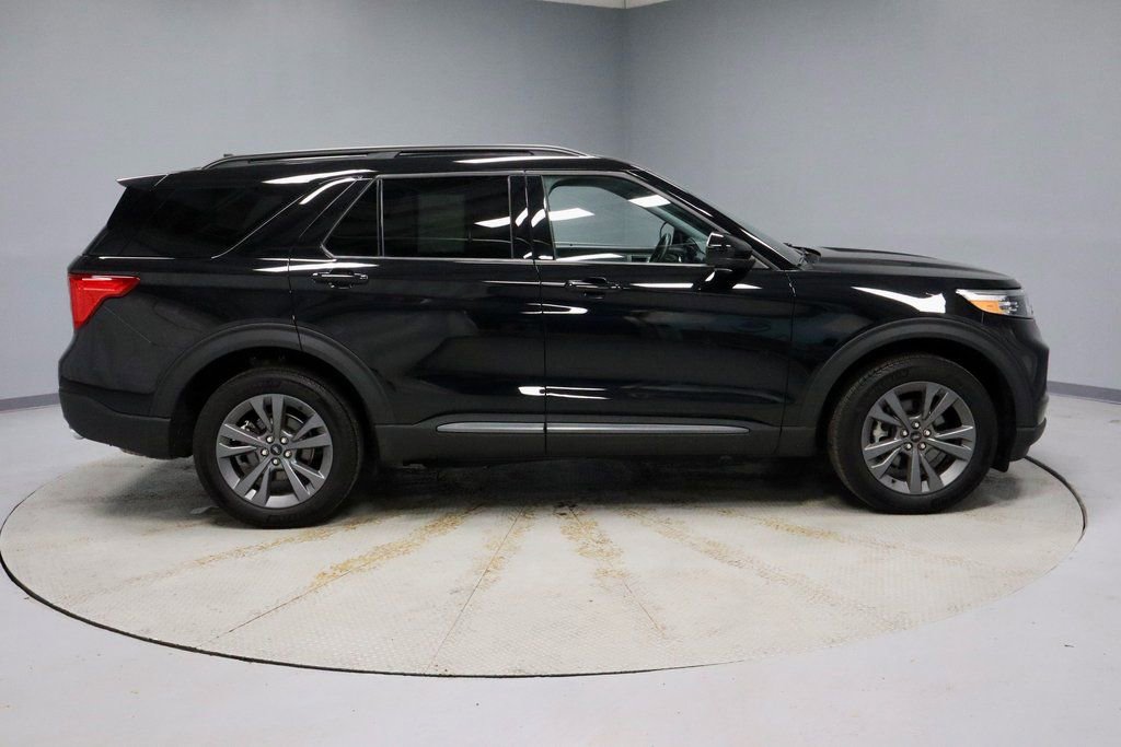 Certified 2023 Ford Explorer XLT w/ Equipment Group 202A image 13