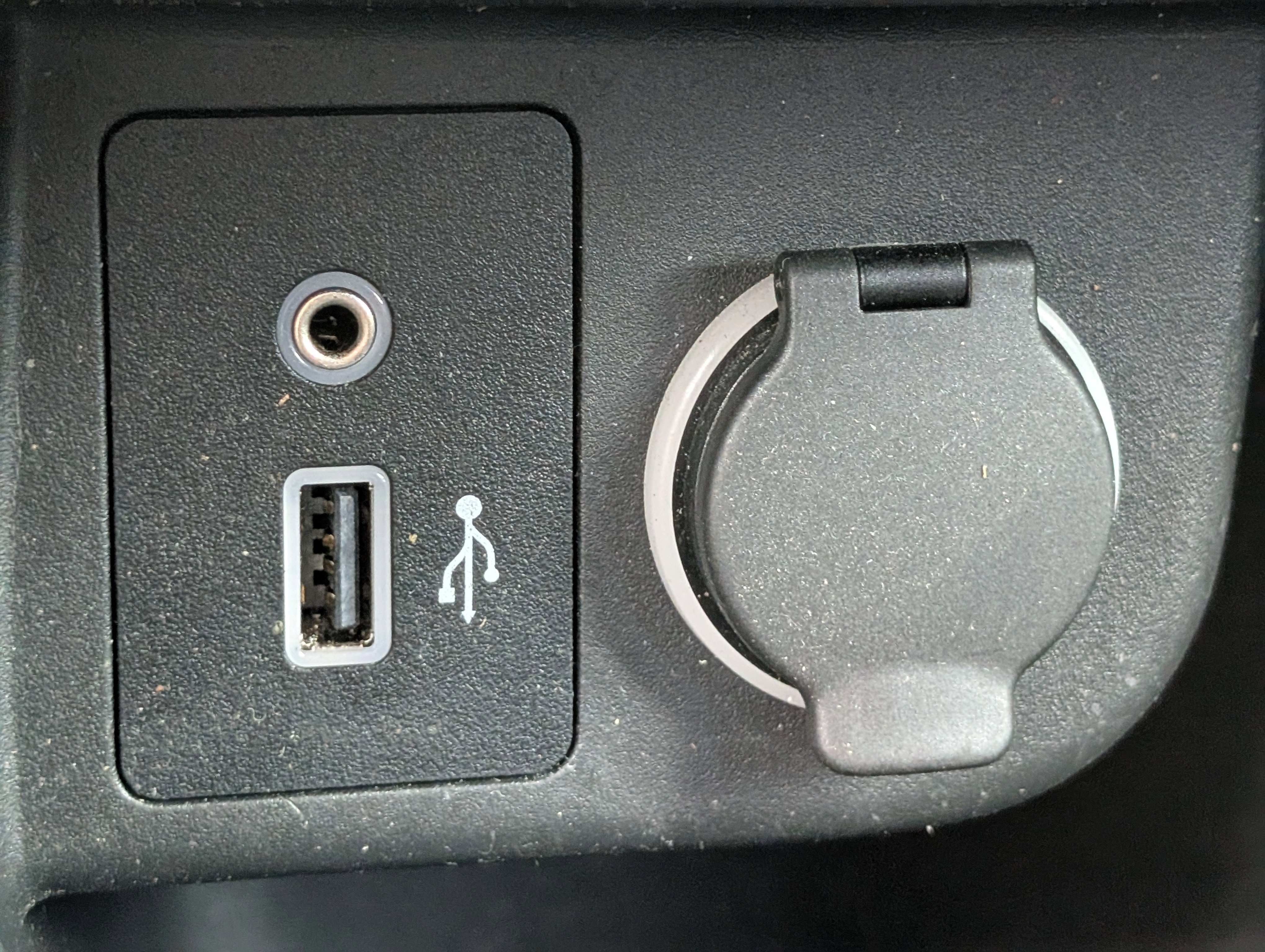 Used 2024 Nissan Kicks S image 20