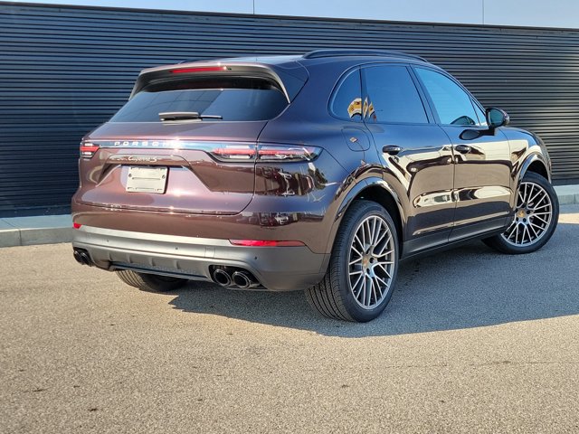 Certified 2023 Porsche Cayenne S Platinum AWD/4WD image 7
