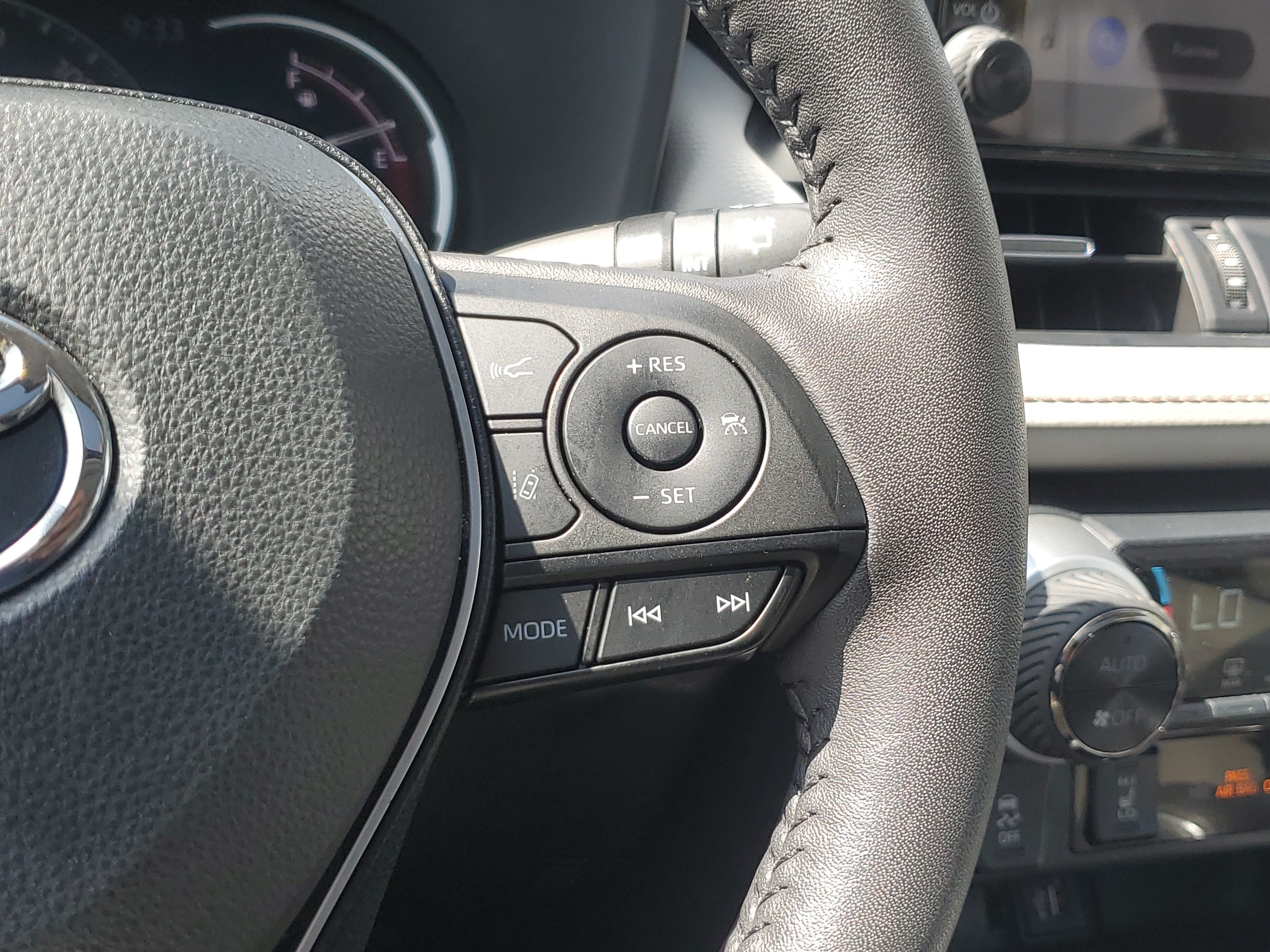 Used 2025 Toyota RAV4 XLE Premium w/ Weather Package FWD image 26