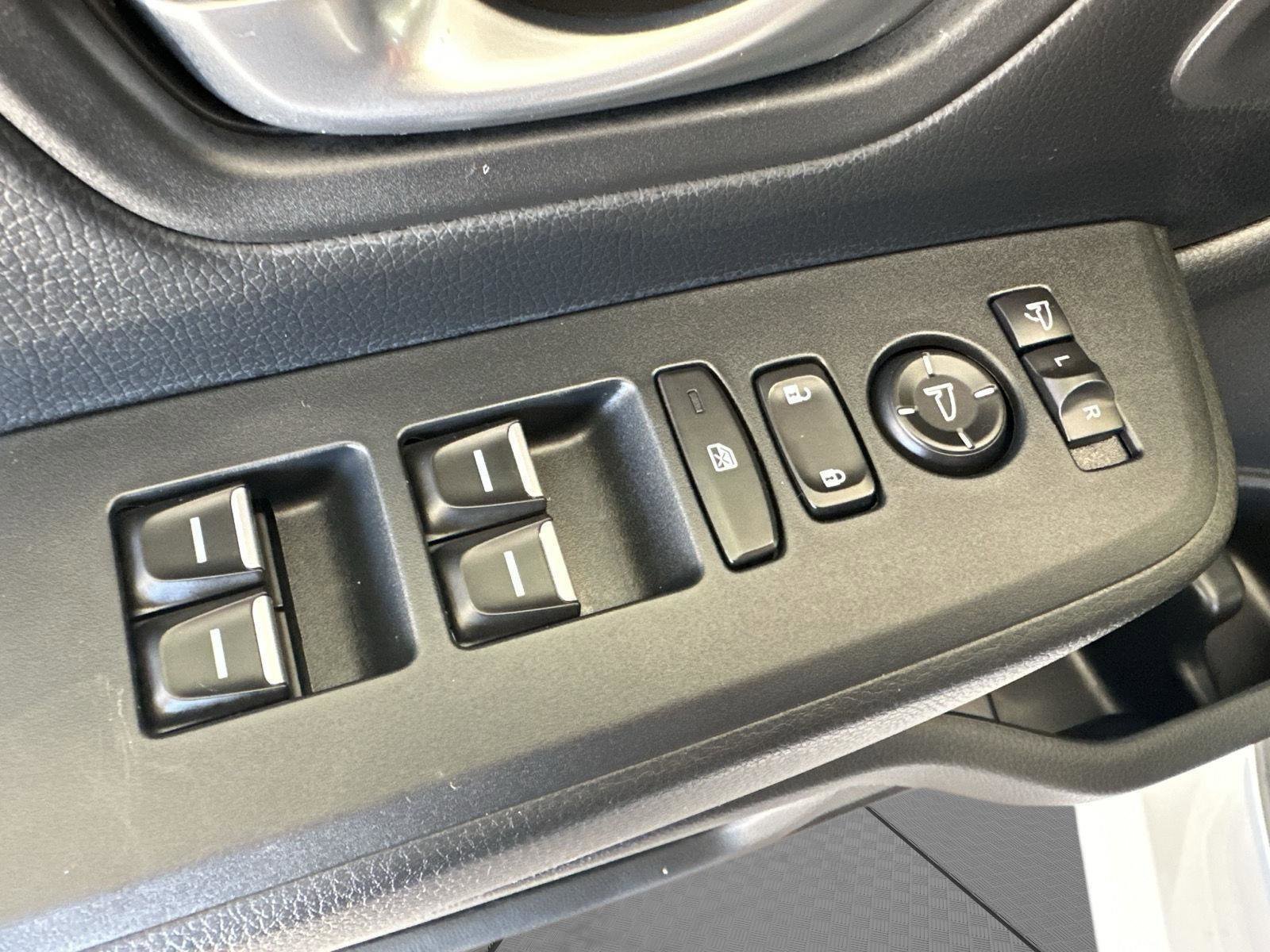 Certified 2025 Honda Pilot Black Edition image 6