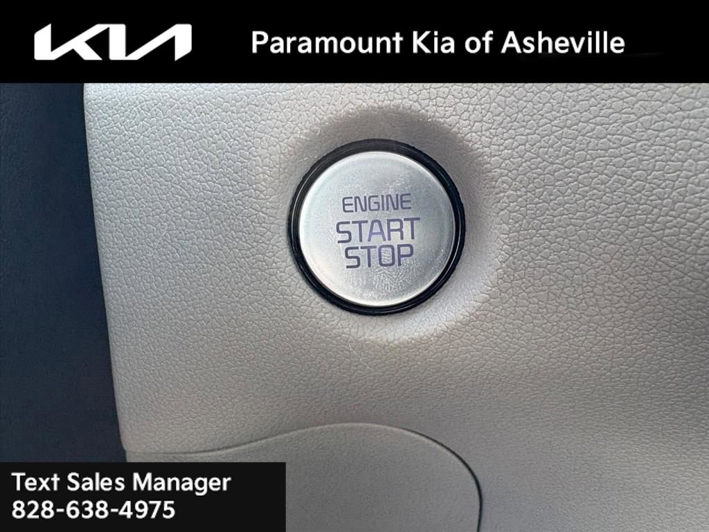 Certified 2025 Kia Sorento EX w/ Panoramic Sunroof Package image 15