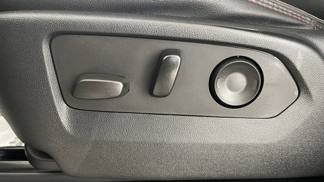 Used 2022 Chevrolet Suburban RST image 34