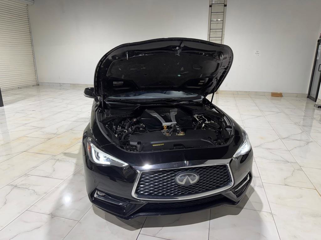 Used 2017 INFINITI Q60 3.0t Sport RWD image 5