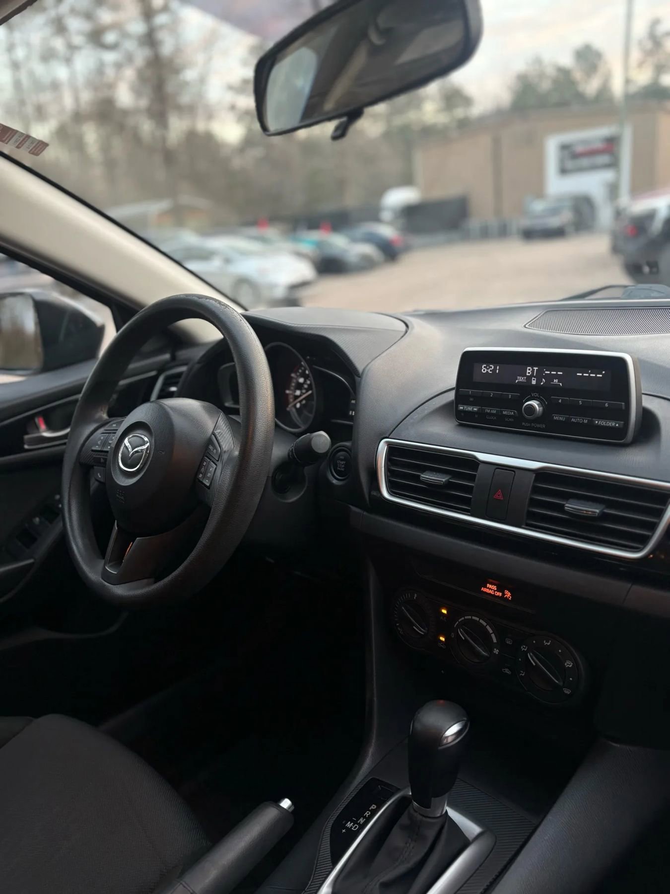 Used 2014 MAZDA MAZDA3 i Sport image 15