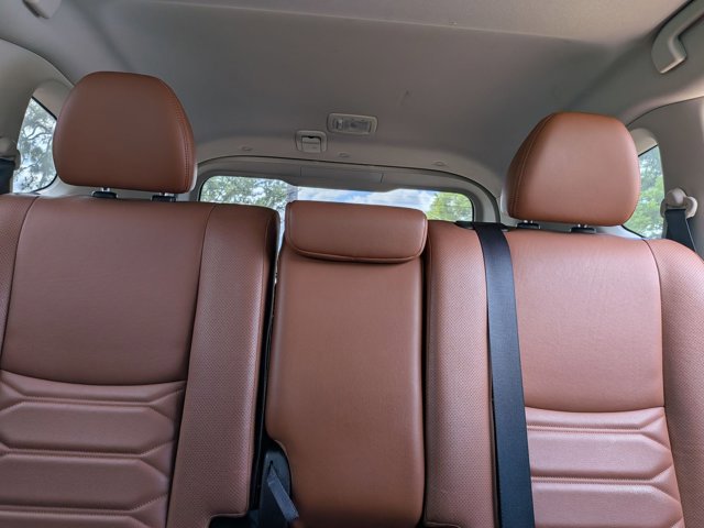 Used 2018 Nissan Rogue SL w/ Premium Package FWD image 16