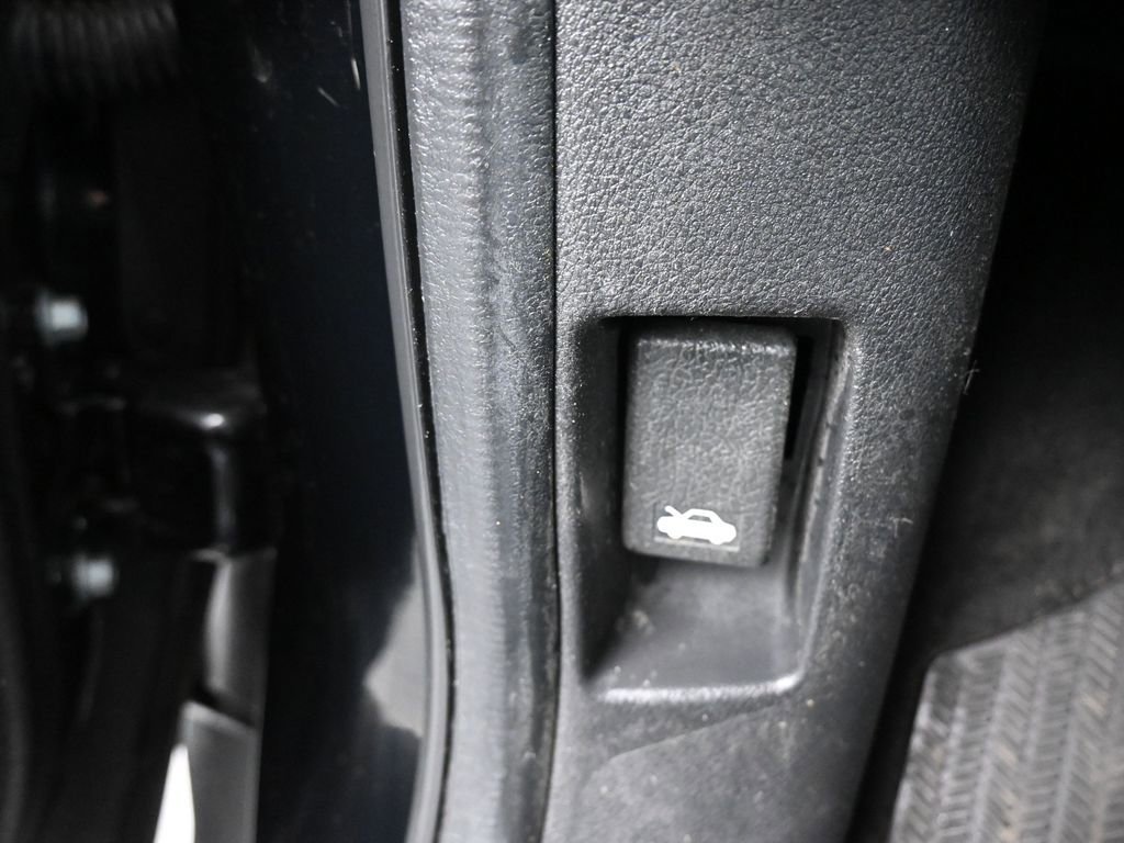 Used 2021 Honda Ridgeline Black Edition image 30