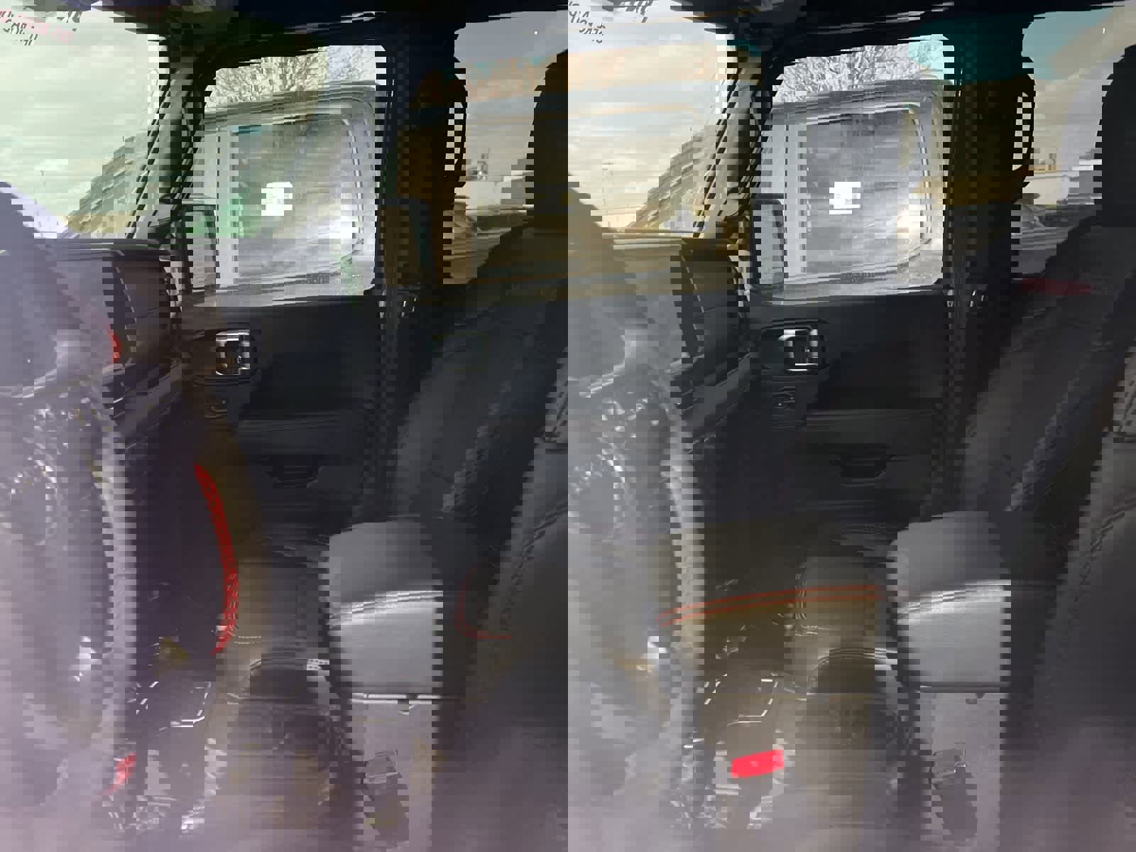 Used 2024 Jeep Wrangler Unlimited Rubicon image 33