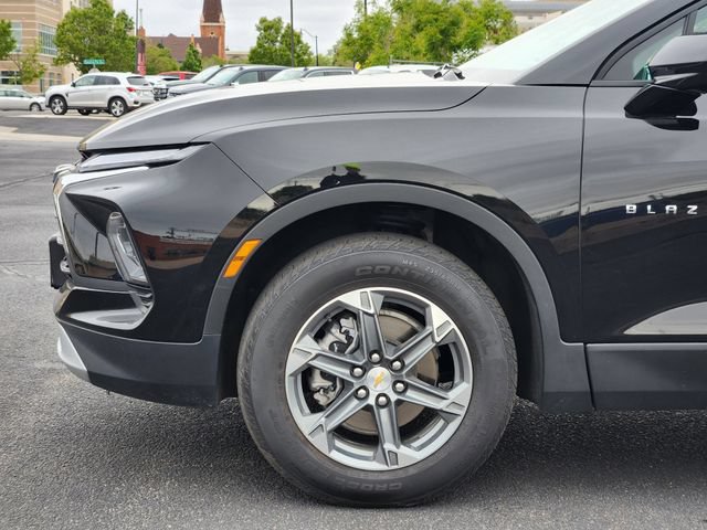 Used 2025 Chevrolet Blazer LT FWD image 10