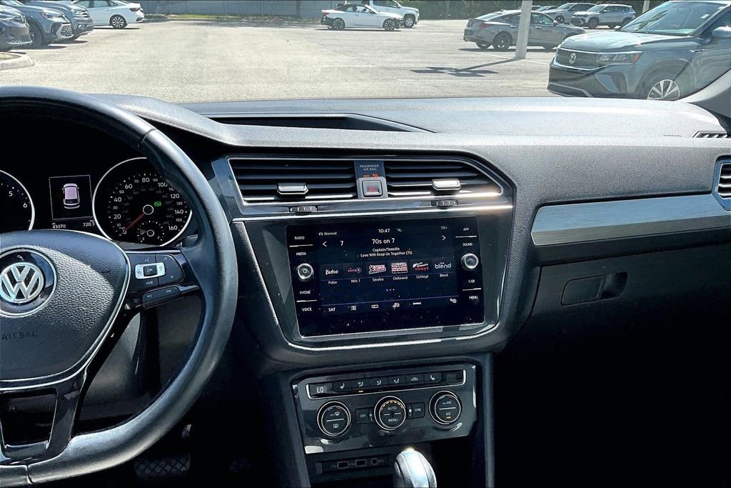 Used 2019 Volkswagen Tiguan SE w/ Panoramic Sunroof Package image 20