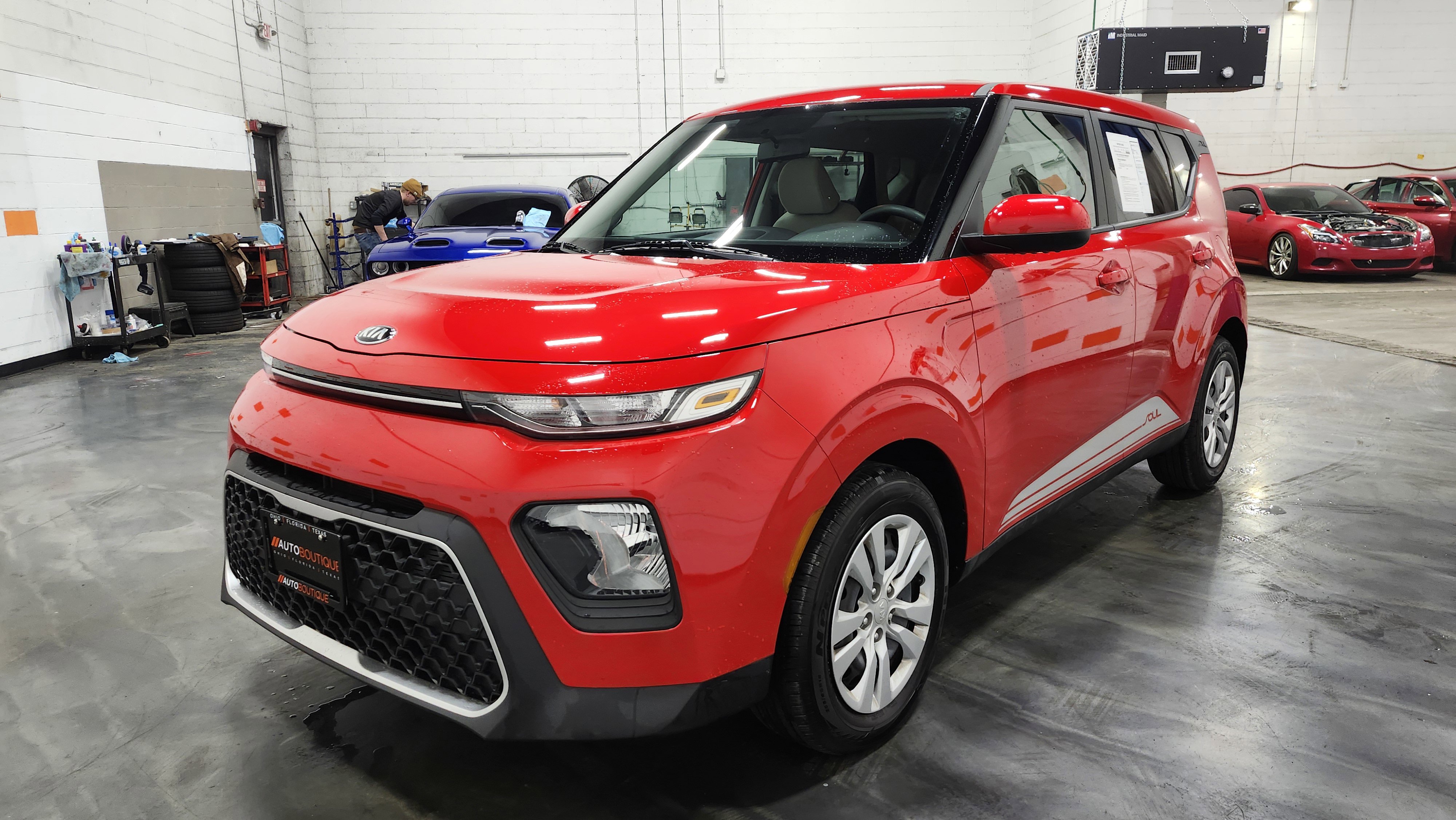 Used 2020 Kia Soul LX image 12