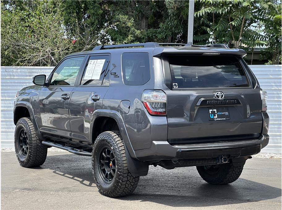 Used 2022 Toyota 4Runner TRD Off-Road Premium AWD/4WD image 12