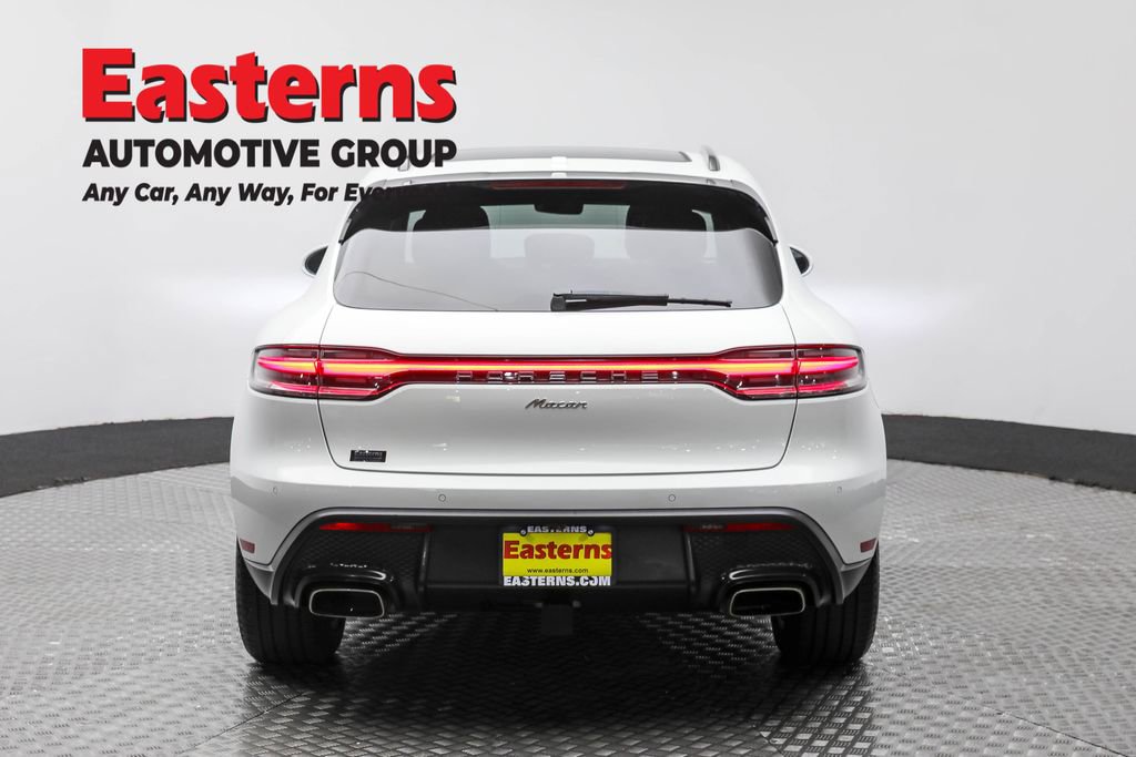 Used 2023 Porsche Macan T w/ Premium Package Plus image 6
