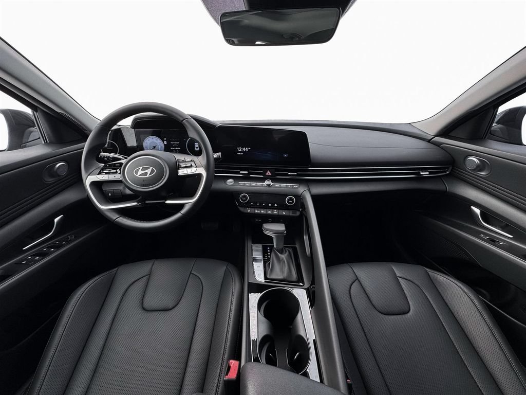 New 2026 Hyundai Elantra Limited FWD image 13
