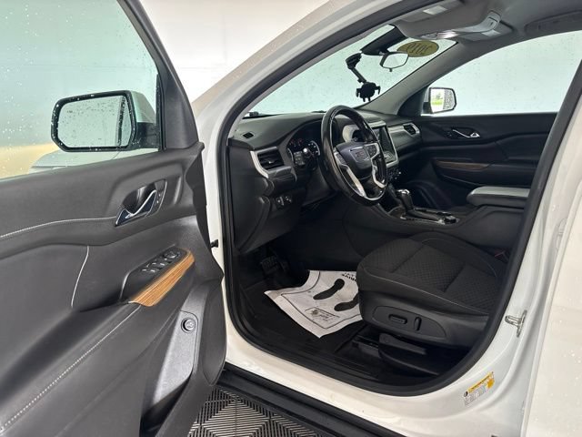 Used 2019 GMC Acadia SLE w/ Driver Alert Package I FWD image 2