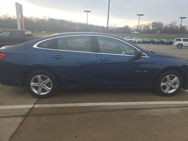 Used 2019 Chevrolet Malibu LS w/ LPO, Convenience Package 1 image 5