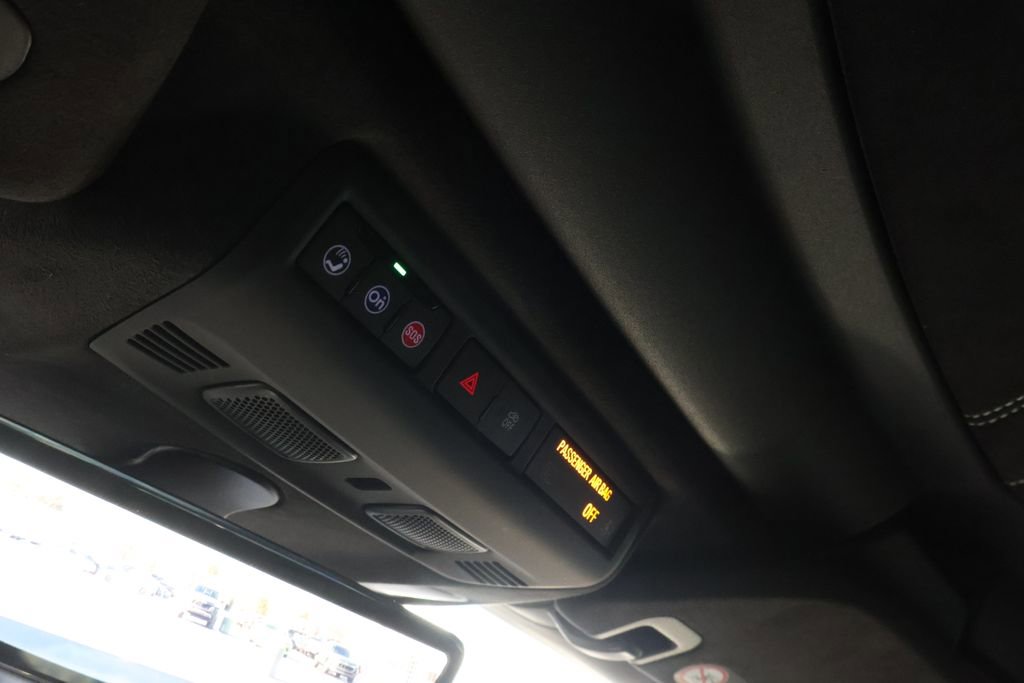 Used 2022 Chevrolet Corvette Stingray Premium Cpe w/ Z51 Performance Package image 26