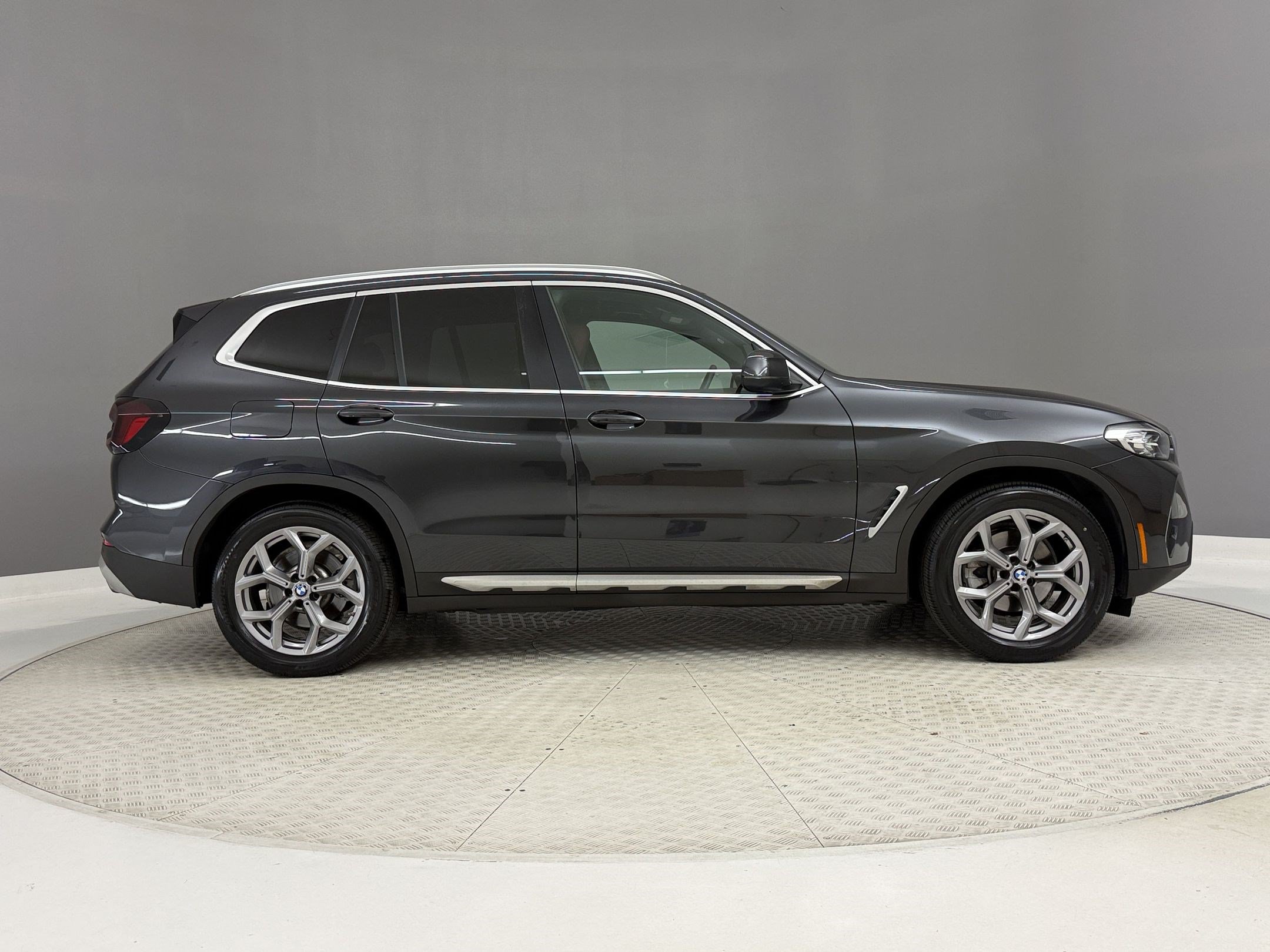 Certified 2024 BMW X3 sDrive30i w/ Premium Package RWD image 8
