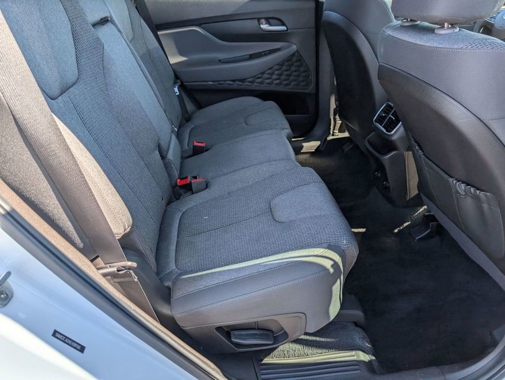 Used 2020 Hyundai Santa Fe SE image 40