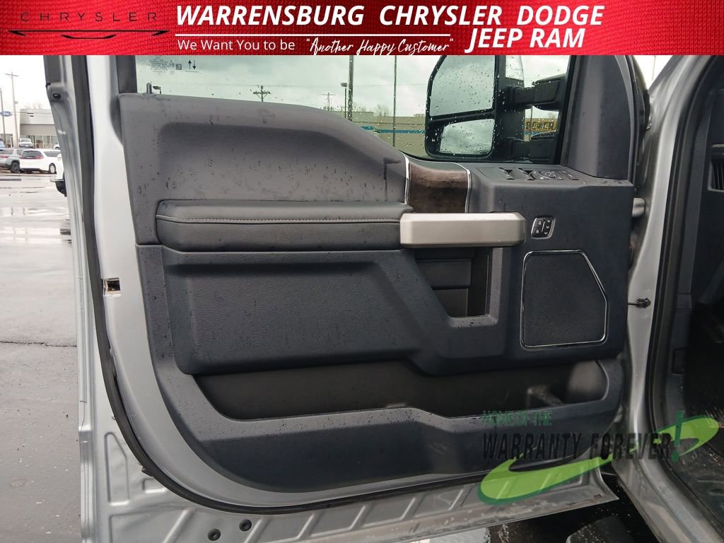 Used 2022 Ford F250 Lariat w/ Chrome Package image 12