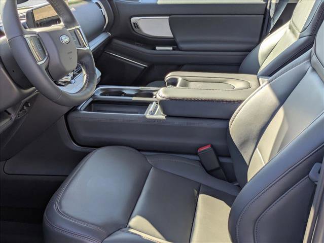 New 2025 Ford Expedition Active AWD/4WD image 18