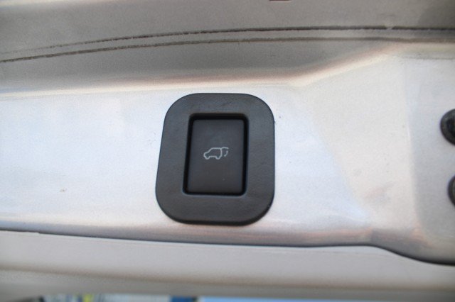 Used 2013 Toyota Sienna XLE FWD image 5