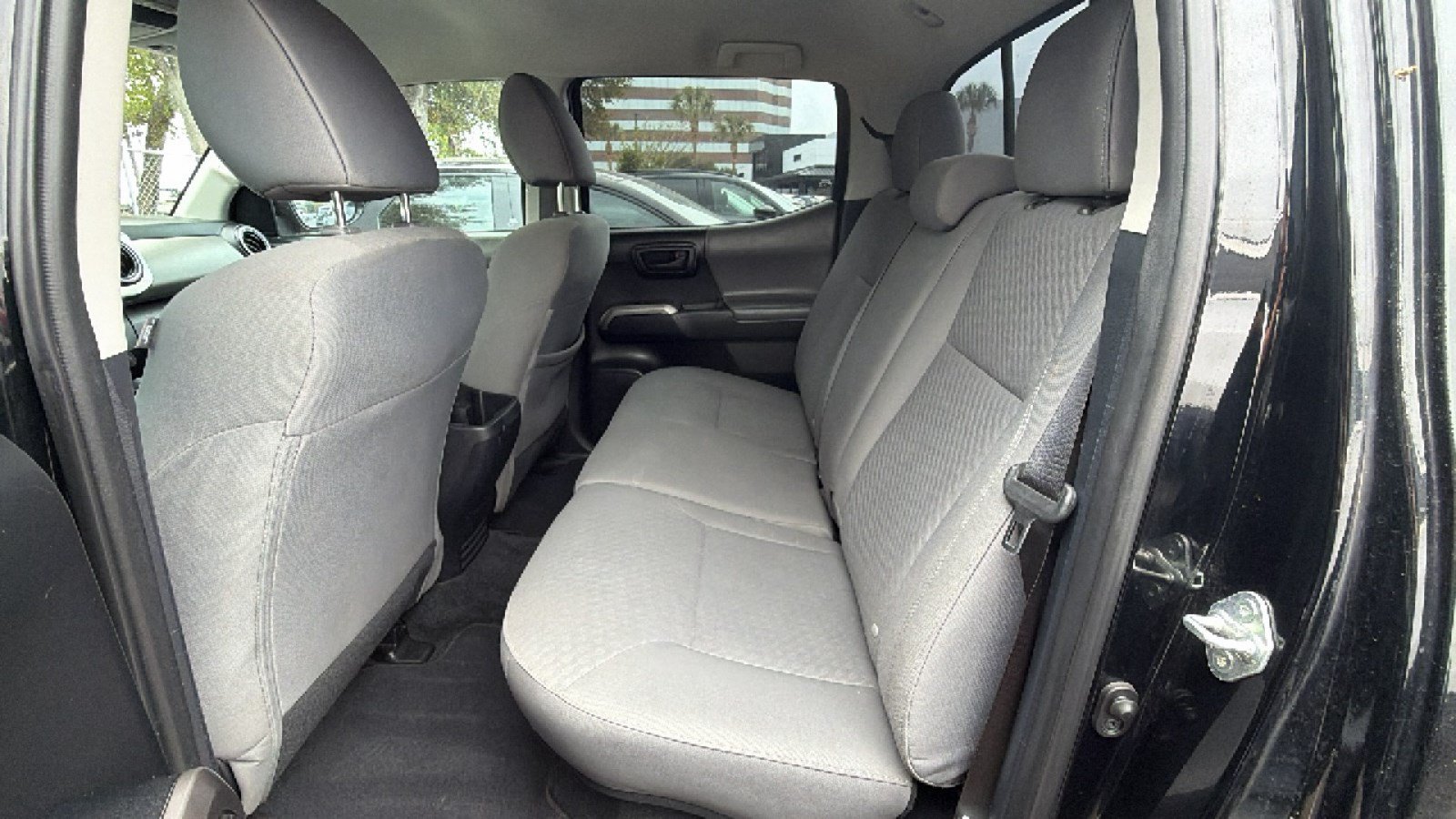 Used 2021 Toyota Tacoma SR5 w/ SR5 Appearance Package (SM) RWD image 31