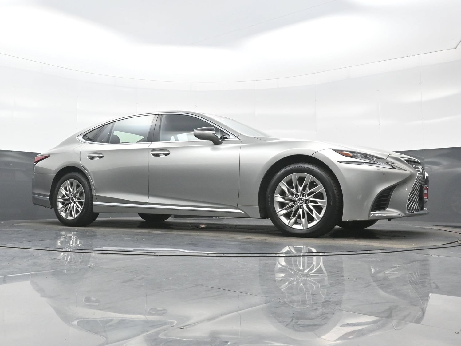 Used 2019 Lexus LS 500 AWD w/ Accessory Package (Z2) image 30