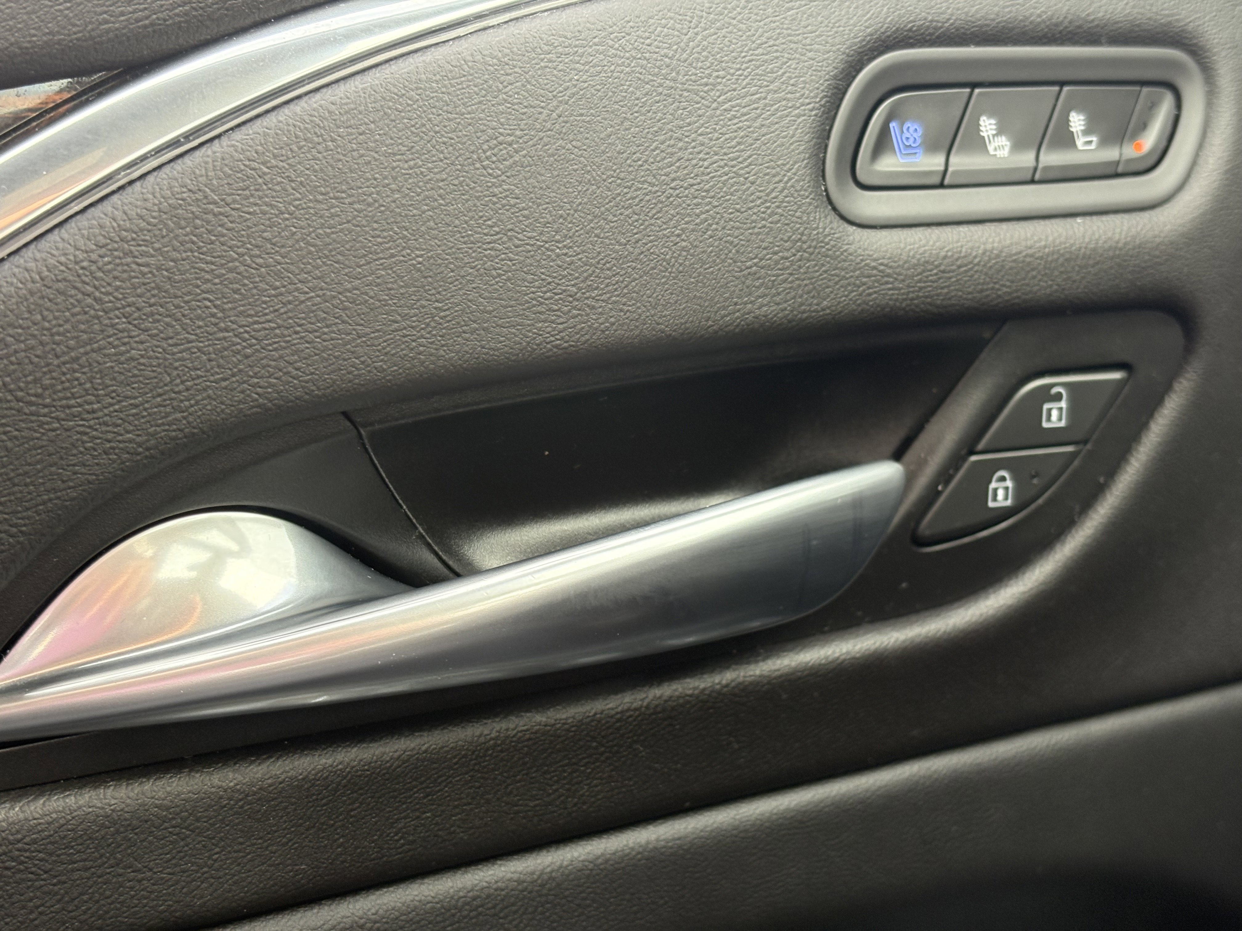 Certified 2023 Cadillac Escalade Premium Luxury w/ Performance Package image 31