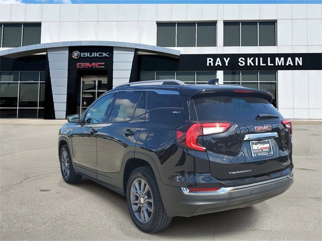 Used 2024 GMC Terrain SLT image 3