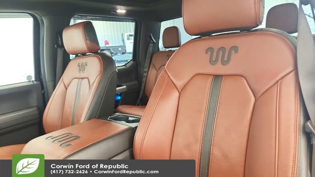 Used 2025 Ford Expedition Platinum w/ Driver's Package image 29